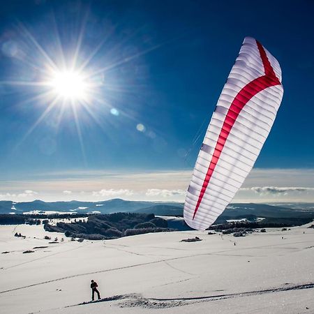Berghotel Deutscher Flieger Wasserkuppe ゲルスフェルト エクステリア 写真