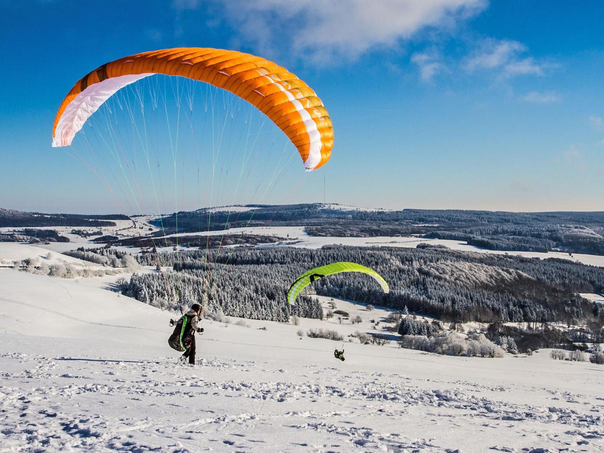 Berghotel Deutscher Flieger Wasserkuppe ゲルスフェルト エクステリア 写真