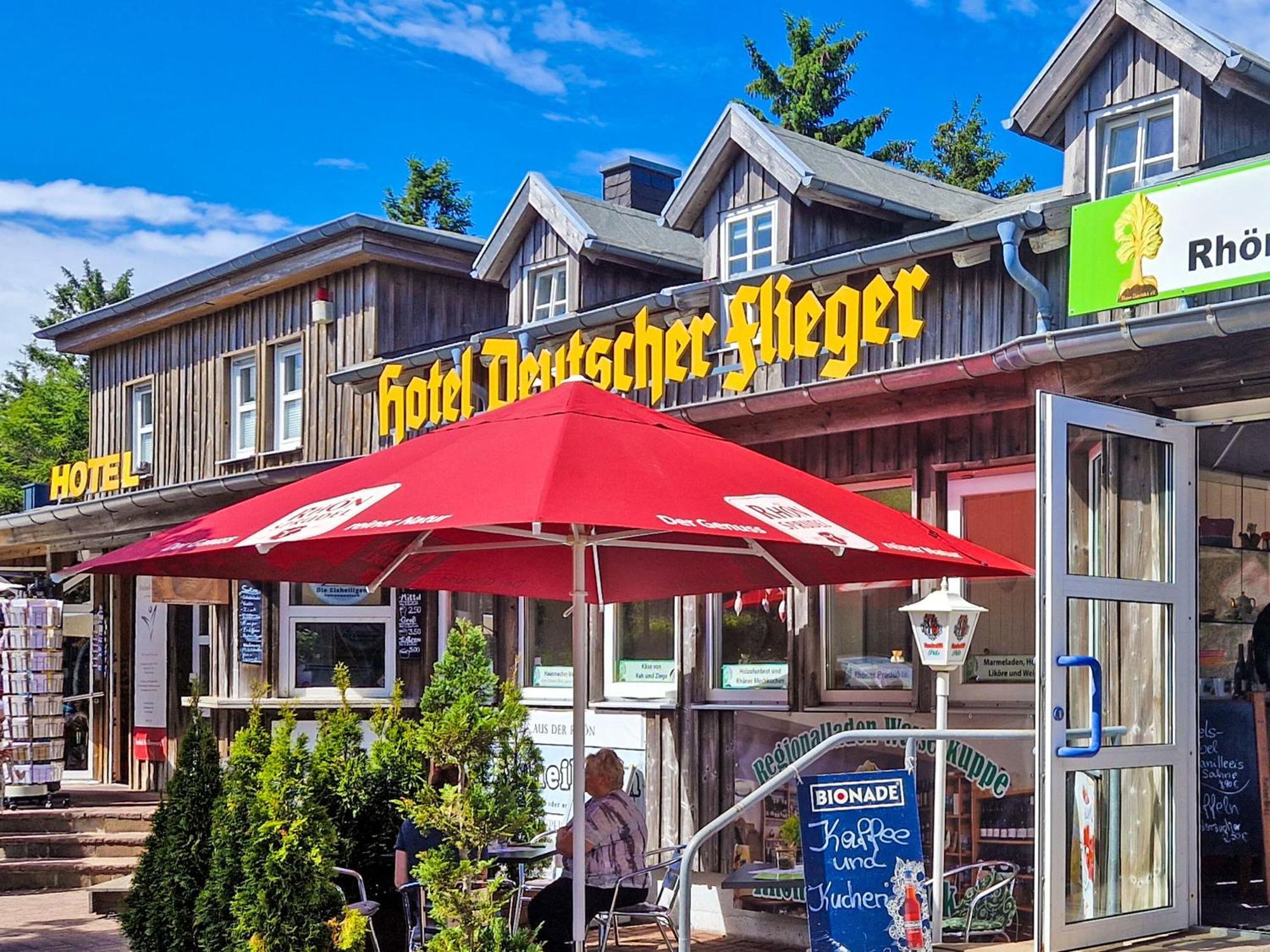 Berghotel Deutscher Flieger Wasserkuppe ゲルスフェルト エクステリア 写真