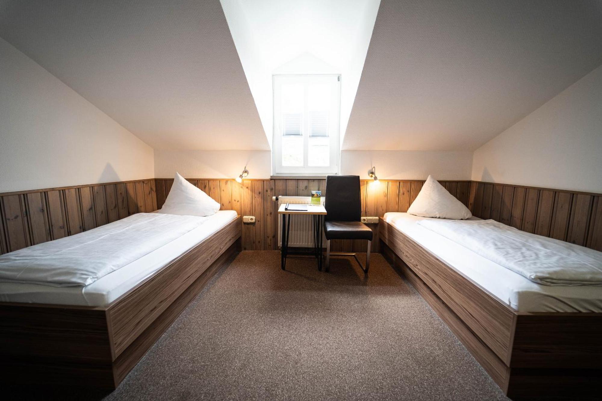 Berghotel Deutscher Flieger Wasserkuppe ゲルスフェルト 部屋 写真
