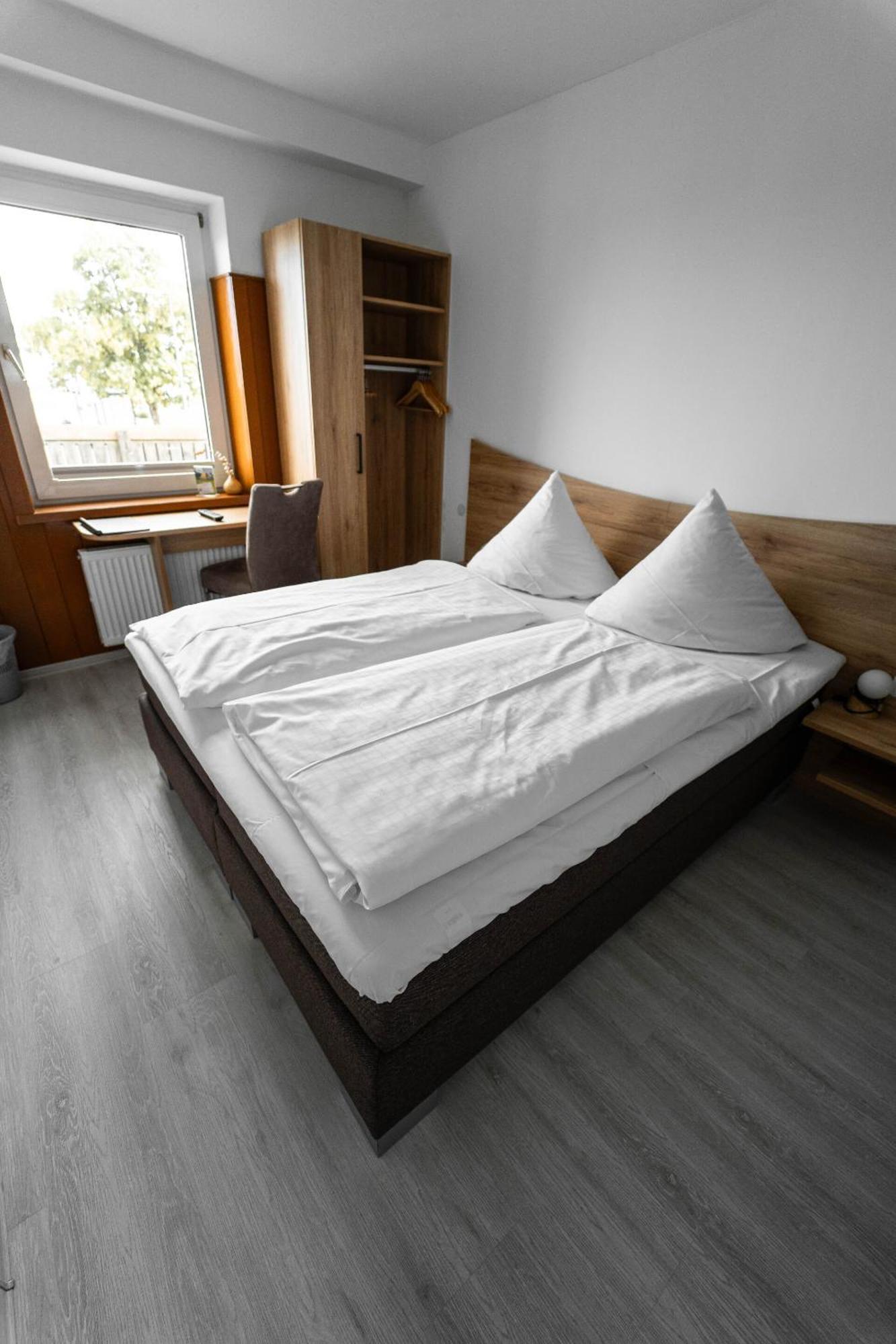 Berghotel Deutscher Flieger Wasserkuppe ゲルスフェルト 部屋 写真