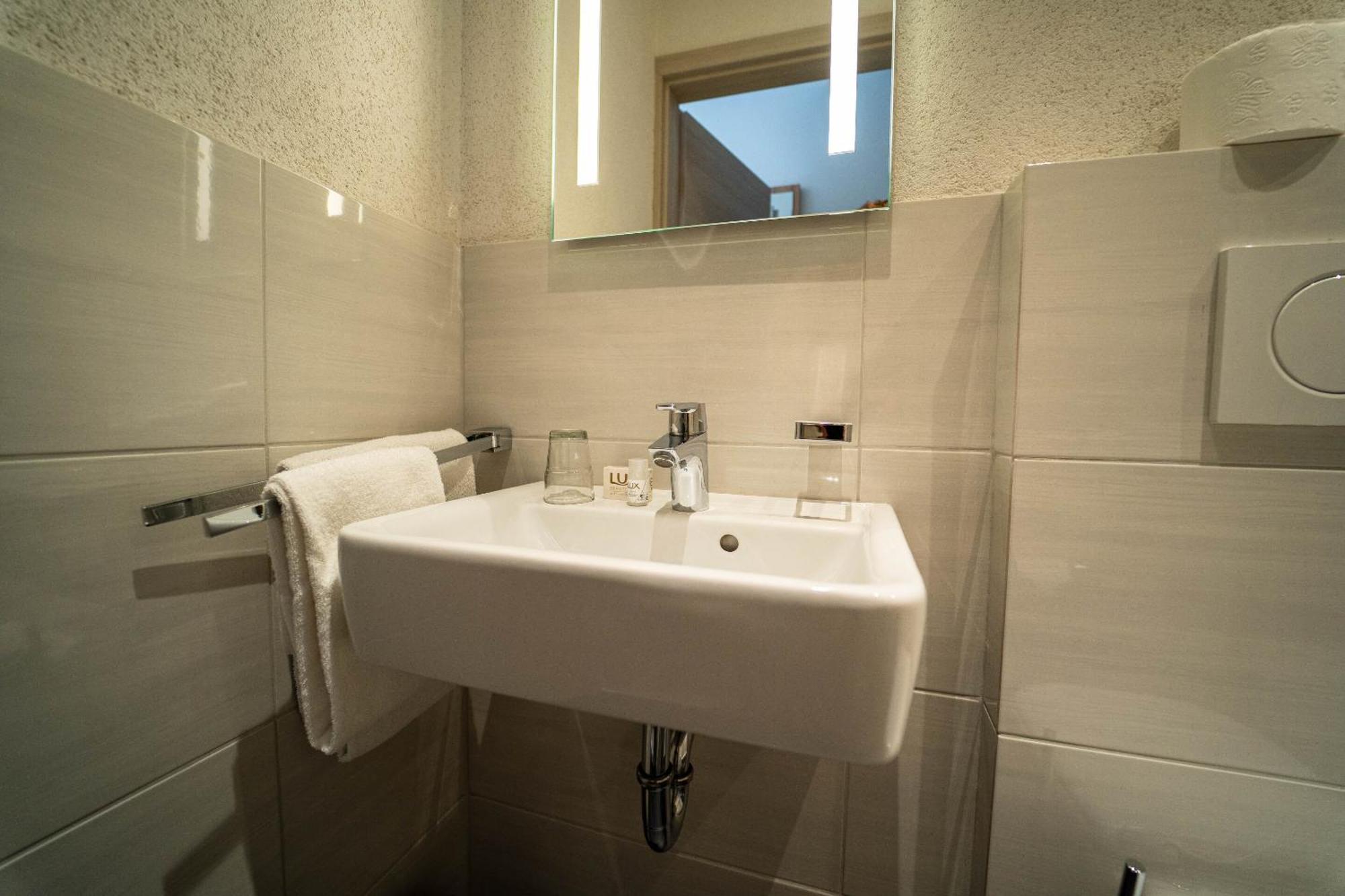 Berghotel Deutscher Flieger Wasserkuppe ゲルスフェルト 部屋 写真