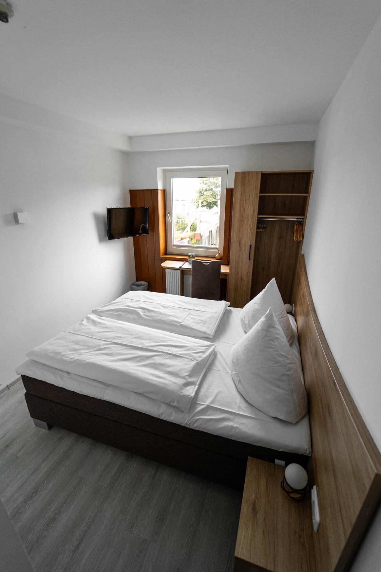 Berghotel Deutscher Flieger Wasserkuppe ゲルスフェルト 部屋 写真